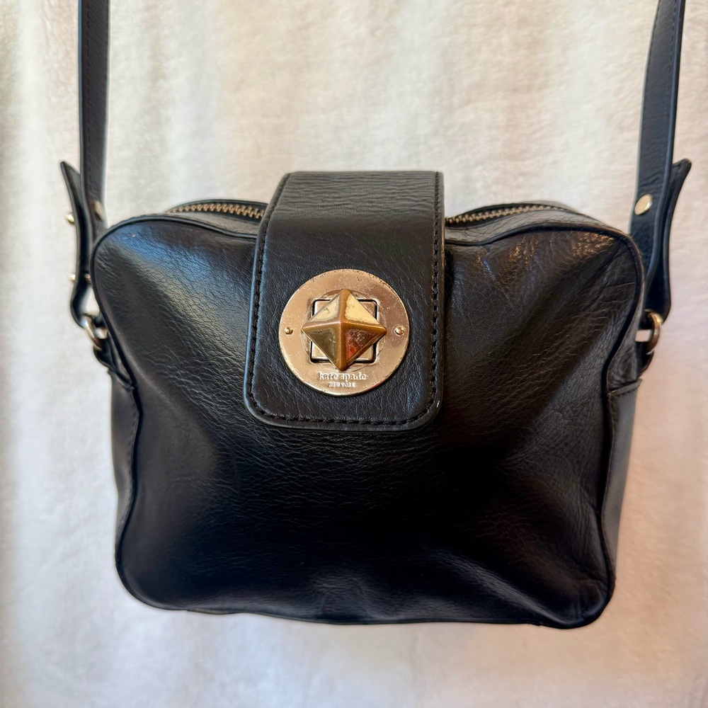 Kate Spade Chrystie Street Isla Black Leather Crossbody Camera Bag WKRU2582